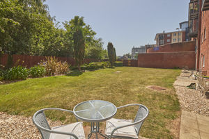 Communal Garden- click for photo gallery